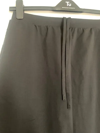 Uniqlo Uniqlo Skirts - Size L thumbnail 3