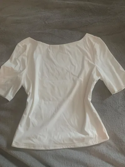 Monki Monki Tops & t-shirts - Size L thumbnail 1