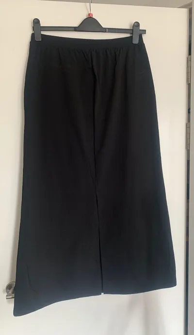 Uniqlo Uniqlo Skirts - Size L thumbnail 2