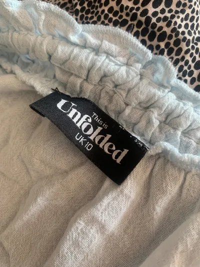 This is Unfolded This is Unfolded Tops & t-shirts - Size 10 thumbnail 3